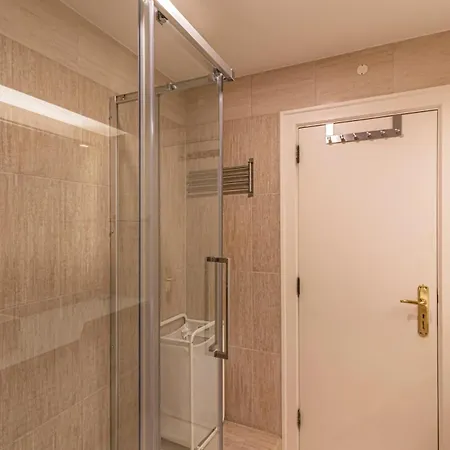 Cozy In Chiado, Historic Center Of Lisbon