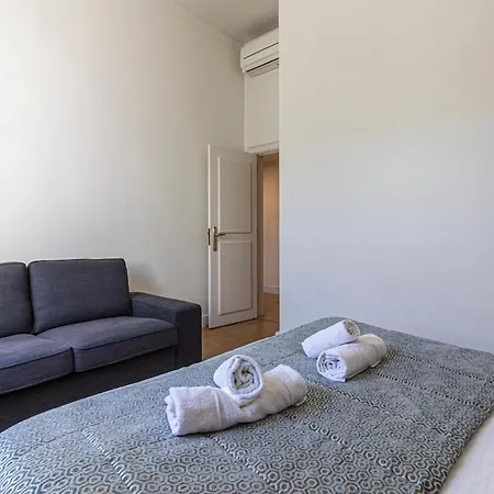Center Apartment *